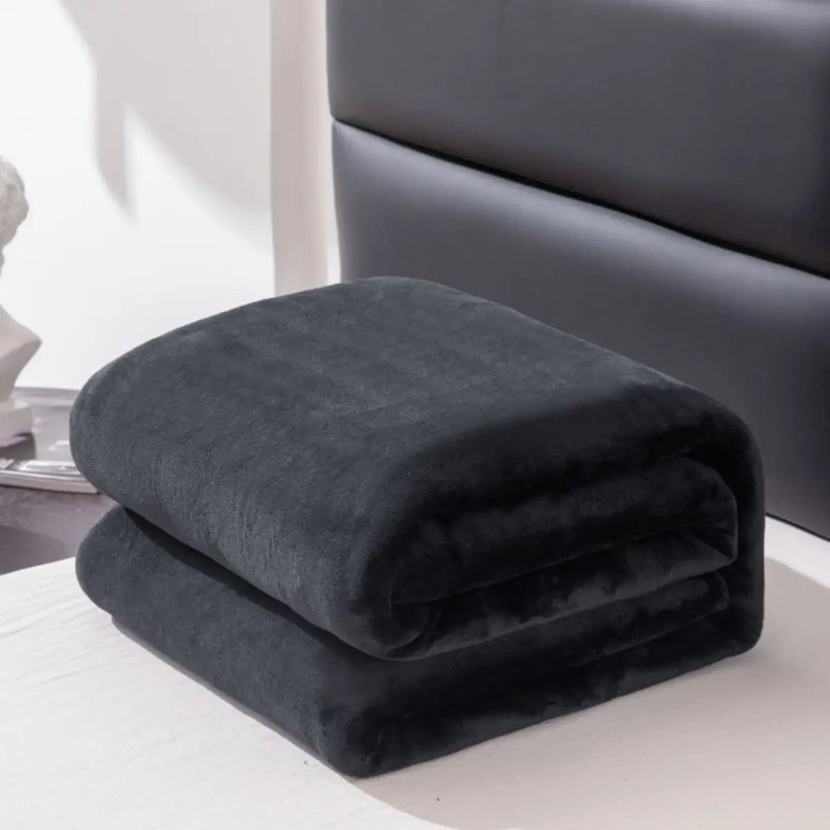 1PC Simple Plush Blanket – Thickened, Warm & Multifunctional Farley Fabric Cover - Image 10